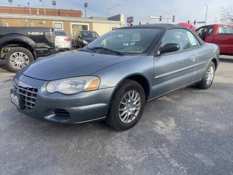 2006 Chrysler Sebring for sale at Corridor Motors in Cedar Rapids IA