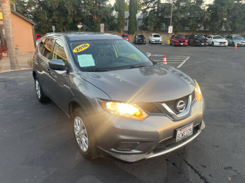 2016 Nissan Rogue for sale at Sac River Auto in Davis CA