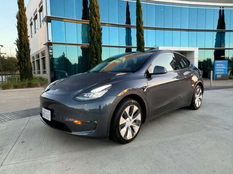 2024 Tesla Model Y Long Range