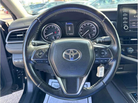 2022 Toyota Camry SE