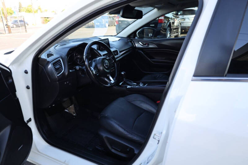 2017 Mazda MAZDA3 Grand Touring