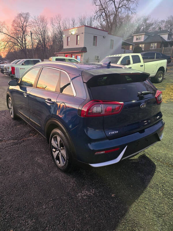 2017 Kia Niro LX