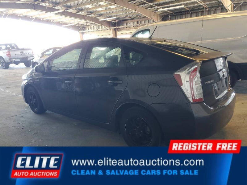 2014 Toyota Prius Two
