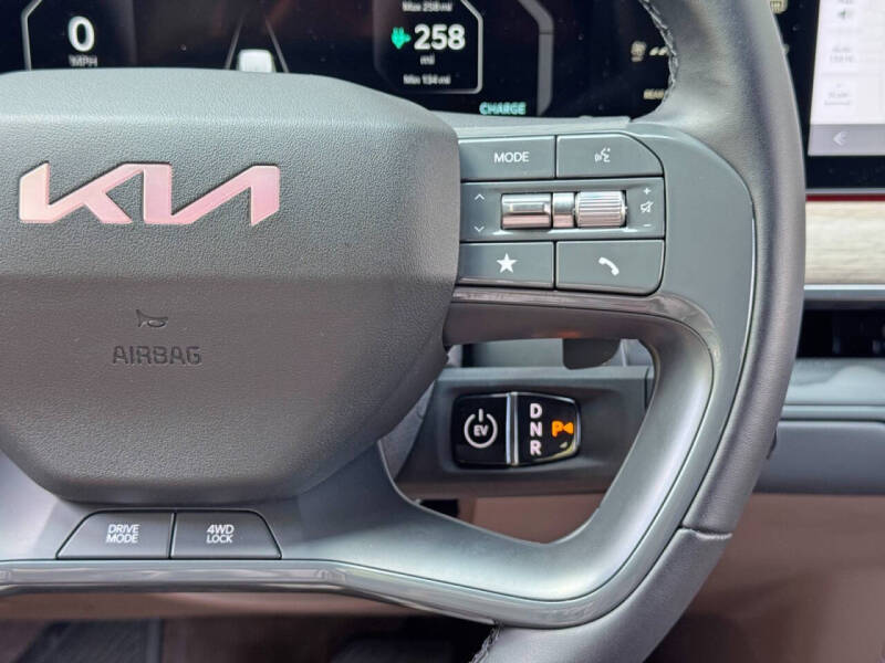 2024 Kia EV9 Land