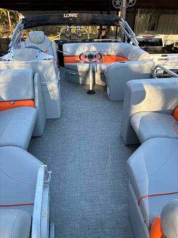2021 Lowe Boats SF212