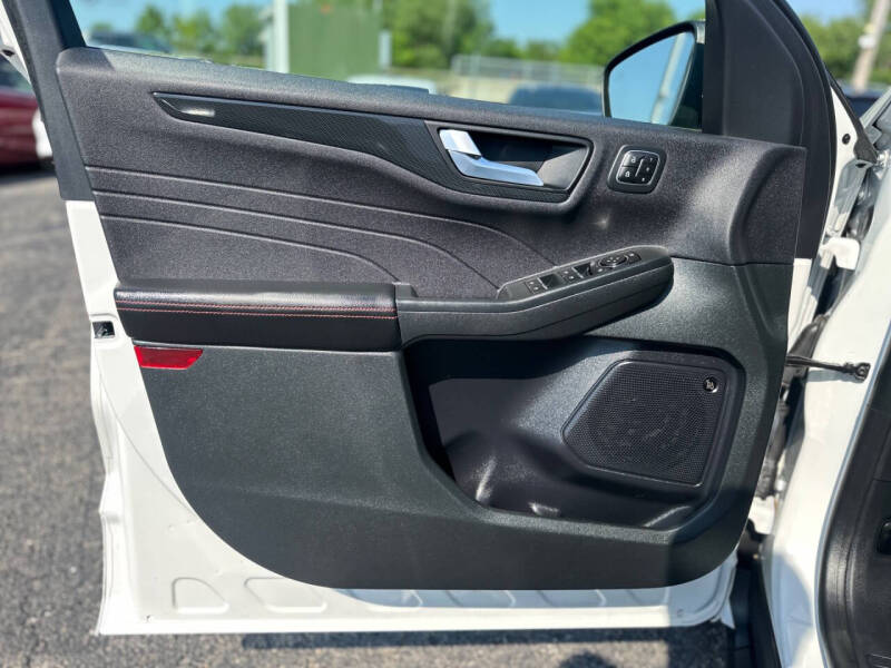 2023 Ford Escape ST-Line Select