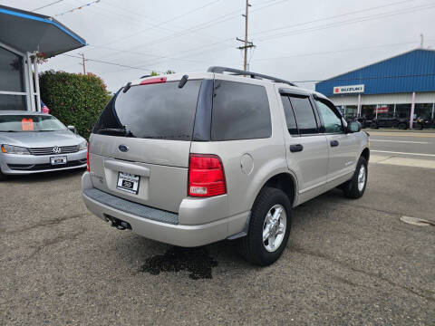 2004 Ford Explorer XLT