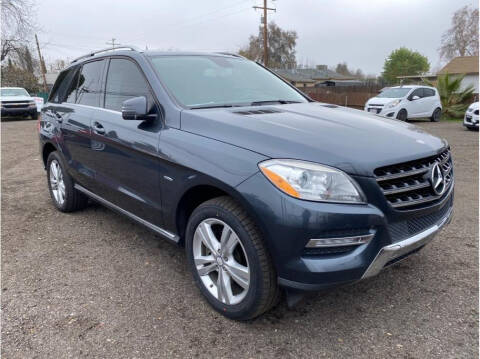 2012 Mercedes-Benz M-Class for sale at Dealers Choice Inc in Farmersville CA