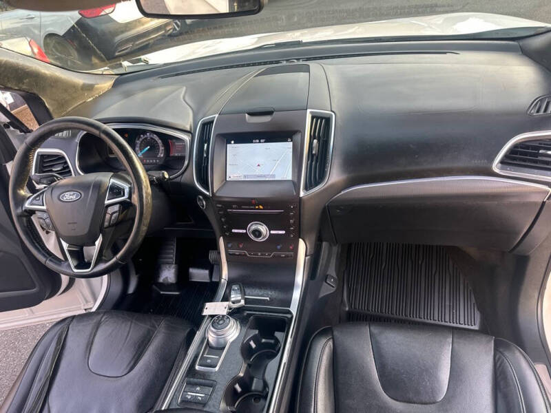 2019 Ford Edge Titanium