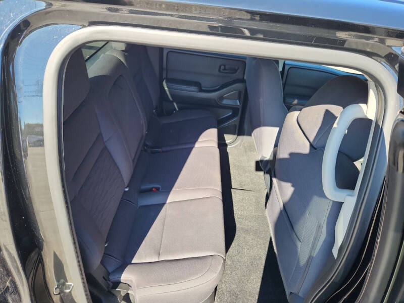 2022 Nissan Frontier SV