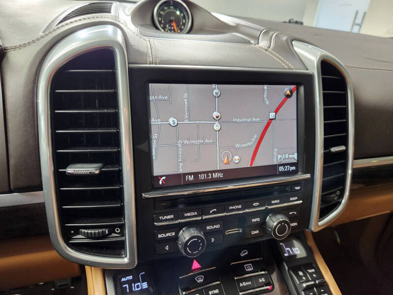 2016 Porsche Cayenne GTS