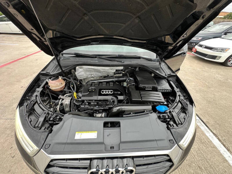 2016 Audi Q3 2.0T quattro Prestige