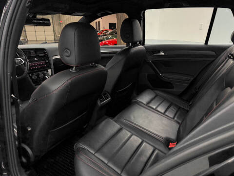 2020 Volkswagen Golf GTI SE