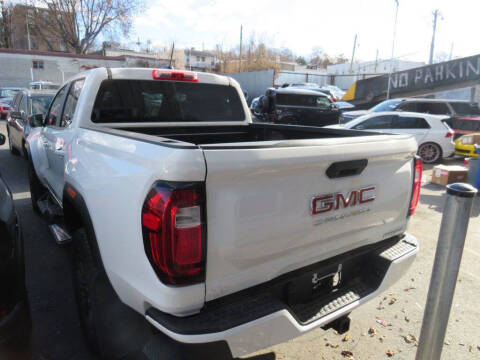 2024 GMC Canyon Elevation