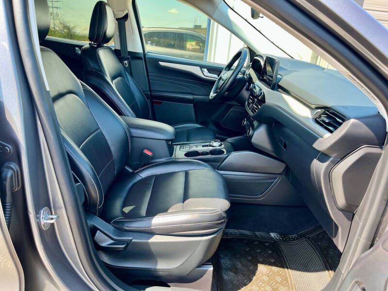2021 Ford Escape SEL