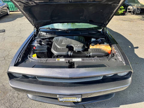 2013 Dodge Challenger SXT