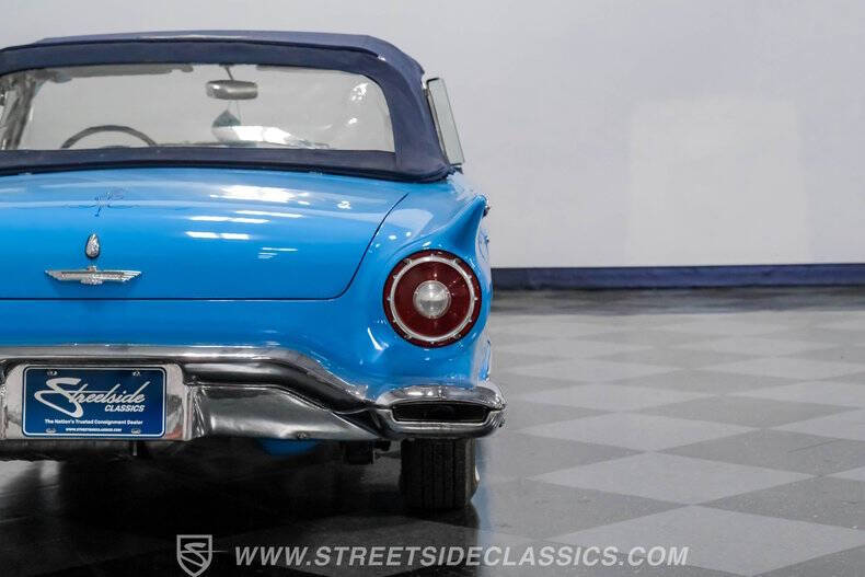 1957 Ford Thunderbird