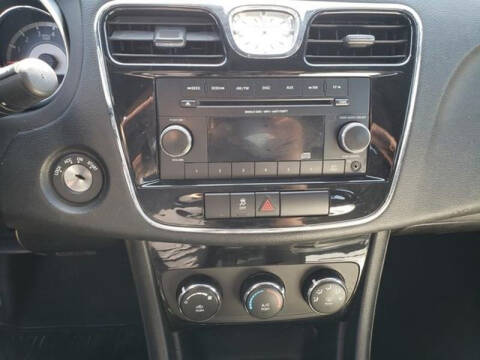 2013 Chrysler 200 LX