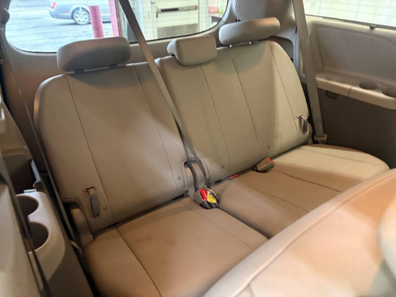 2016 Toyota Sienna XLE 7-Passenger