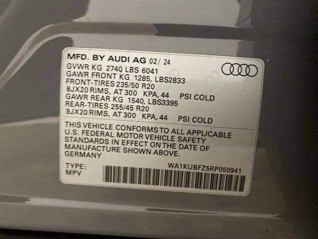 2024 Audi Q4 e-tron quattro Premium 55