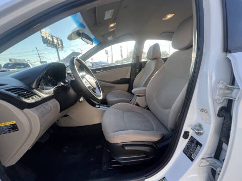 2017 Hyundai Accent SE