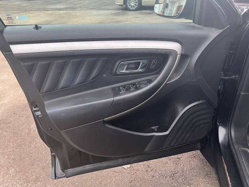 2013 Ford Taurus SEL