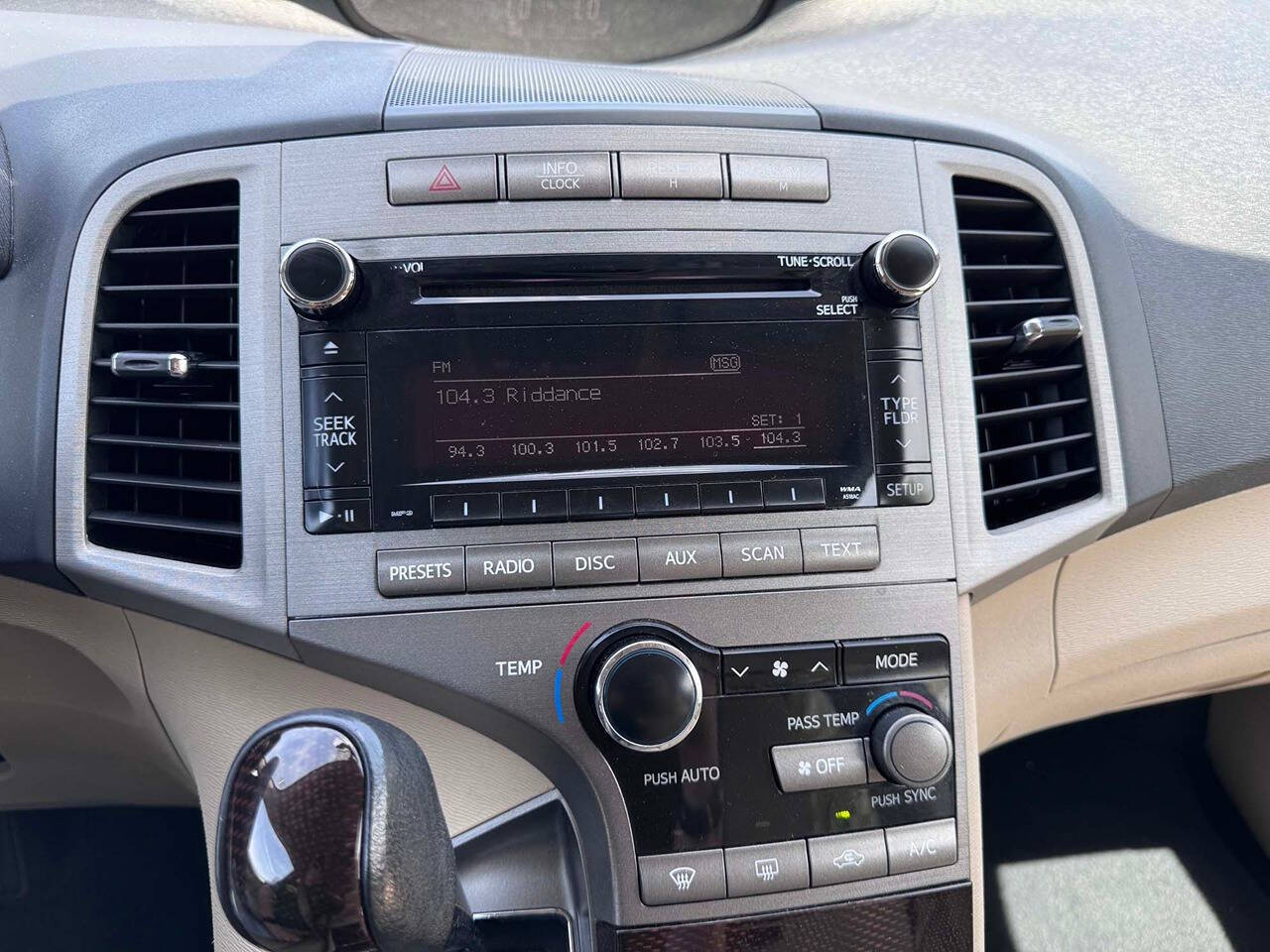 2011 Toyota Venza 8