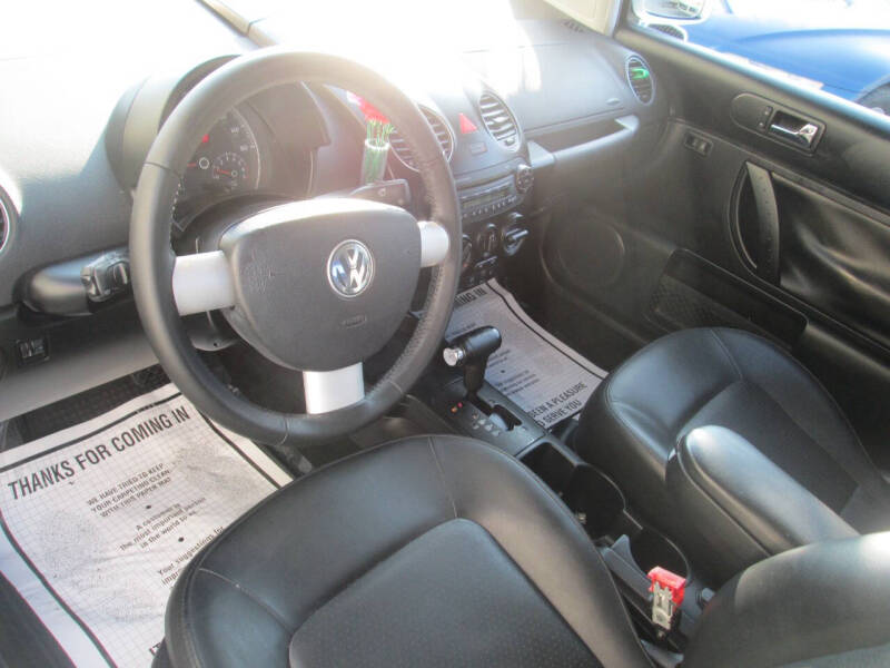 2009 Volkswagen New Beetle Base PZEV