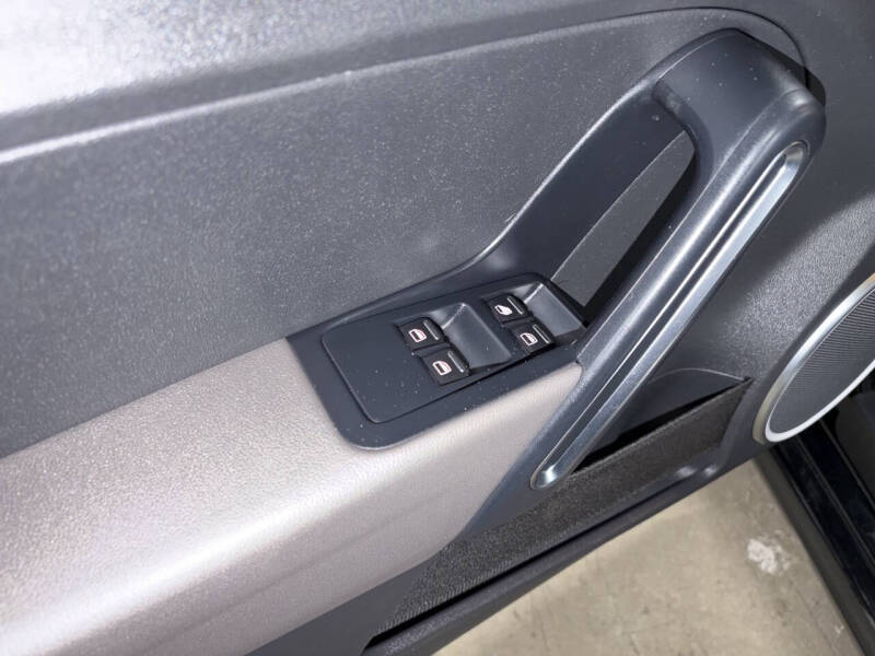 2012 Volkswagen Beetle Convertible