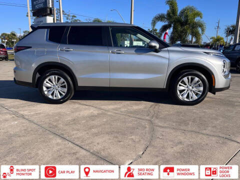 2026 Mitsubishi Outlander ES