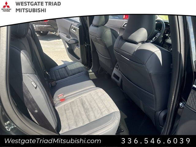 2025 Mitsubishi Outlander SE