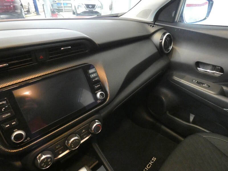 2024 Nissan Kicks SV