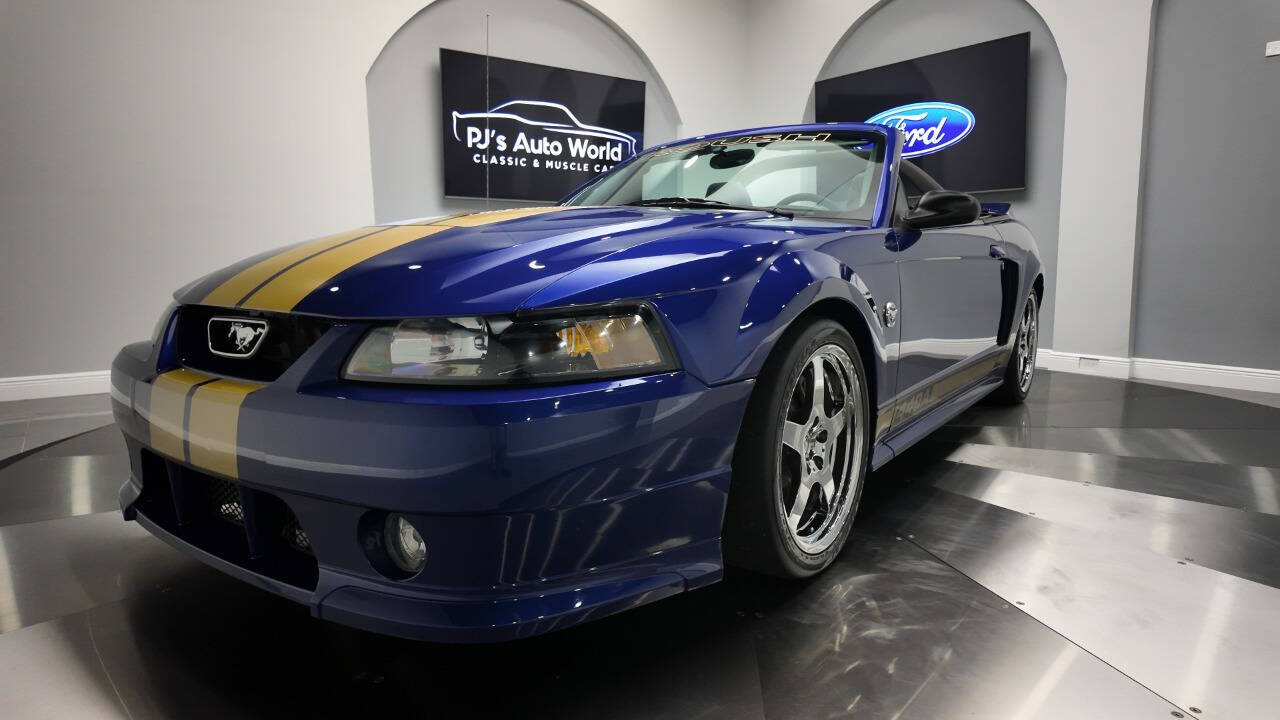 2004 Ford Mustang 15