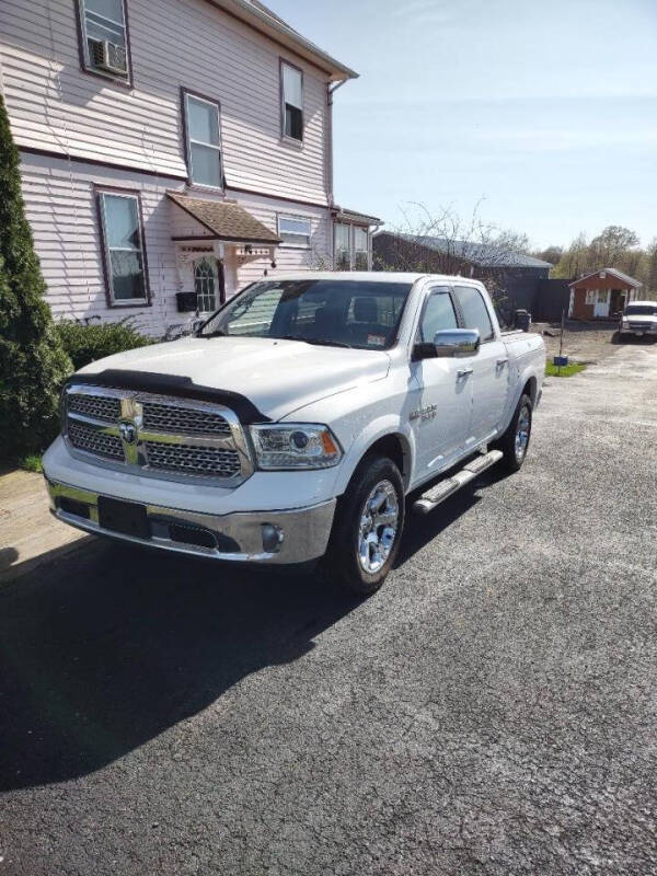 2017 RAM Ram 1500 Pickup Laramie's photo