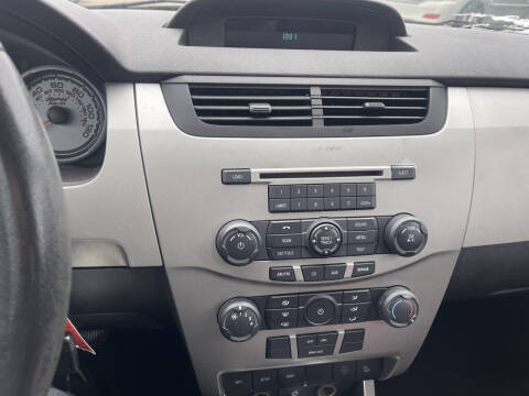 2009 Ford Focus SES
