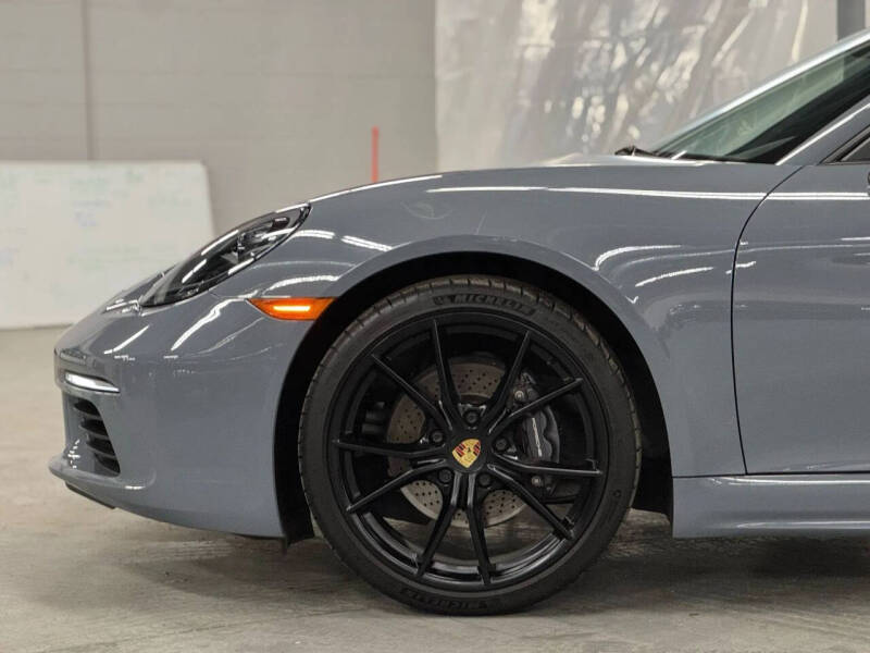 2024 Porsche 718 Cayman