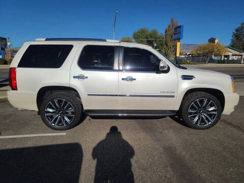 2010 Cadillac Escalade Luxury