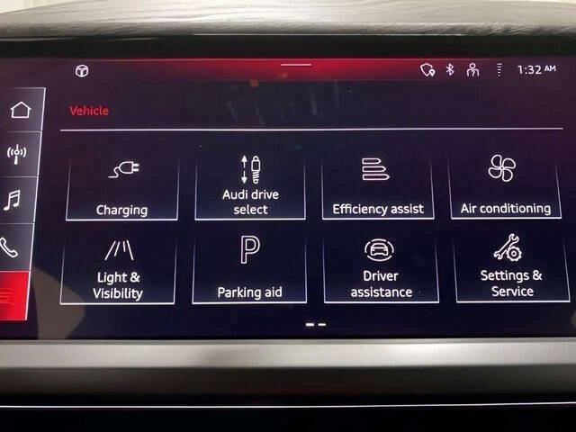 2024 Audi Q4 e-tron quattro Premium 55