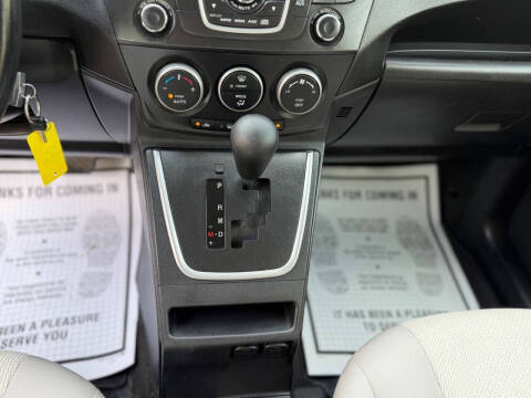 2013 Mazda MAZDA5 Sport