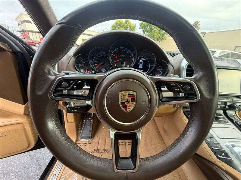 2016 Porsche Cayenne GTS