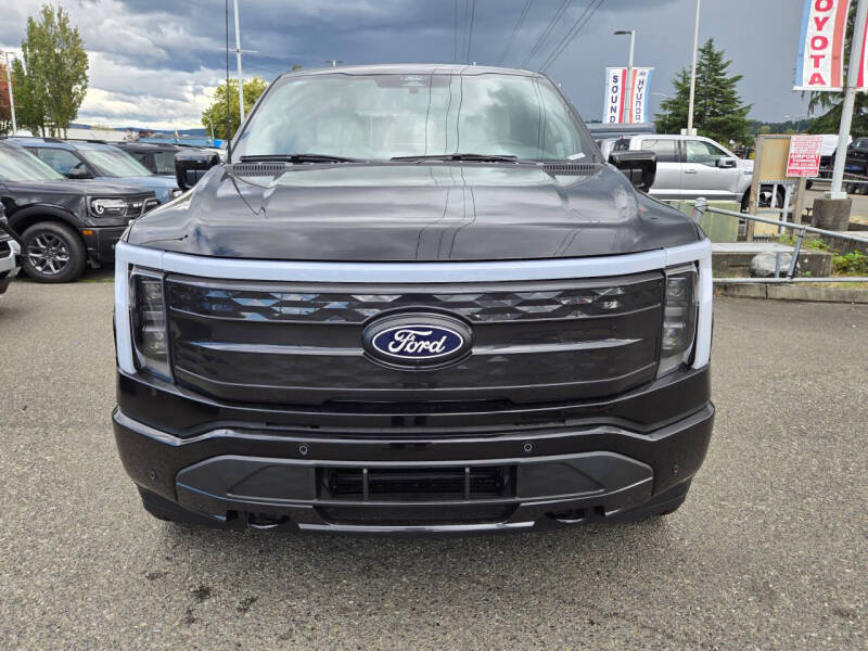 2025 Ford F-150 Lightning Platinum