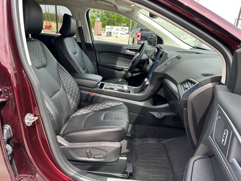 2024 Ford Edge Titanium