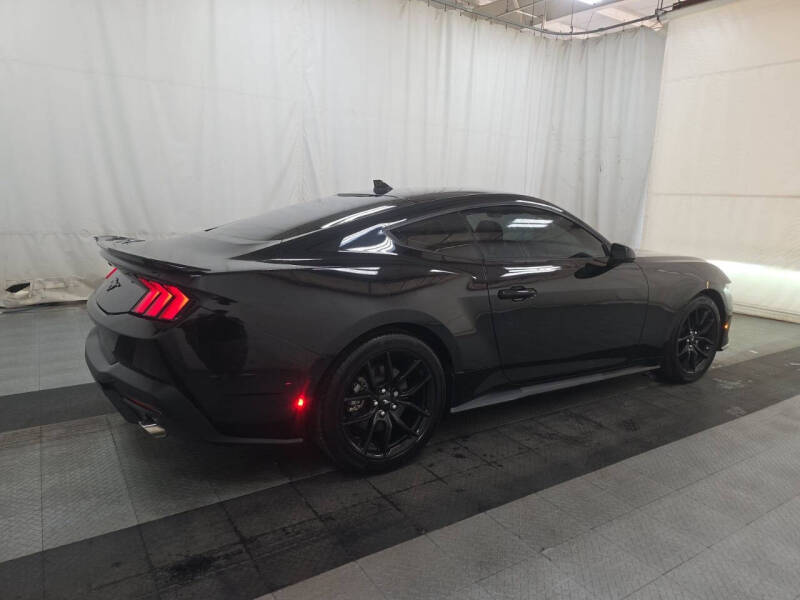 2024 Ford Mustang EcoBoost