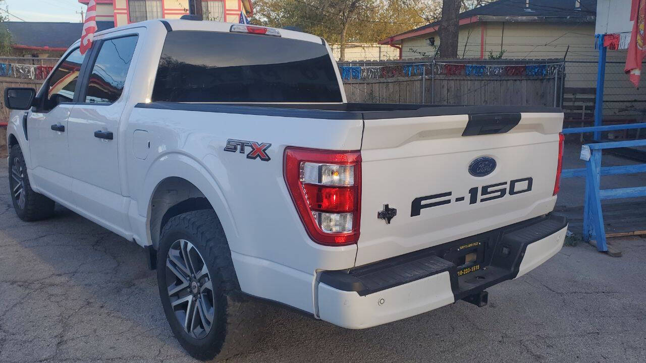 Used Car 2022 Ford F-150  Xlt 4x2 4dr Supercrew 6.5 Ft. Sb For Sale Under $30,000 In San Antonio, Texas