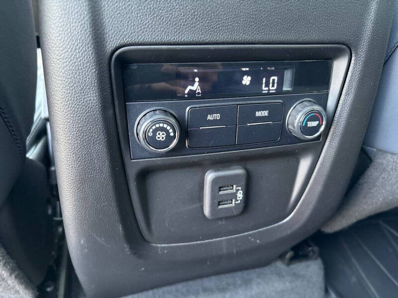 2022 Buick Enclave Essence