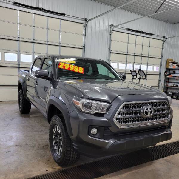 2017 Toyota Tacoma for sale at COOPER AUTO SALES in Oneida TN