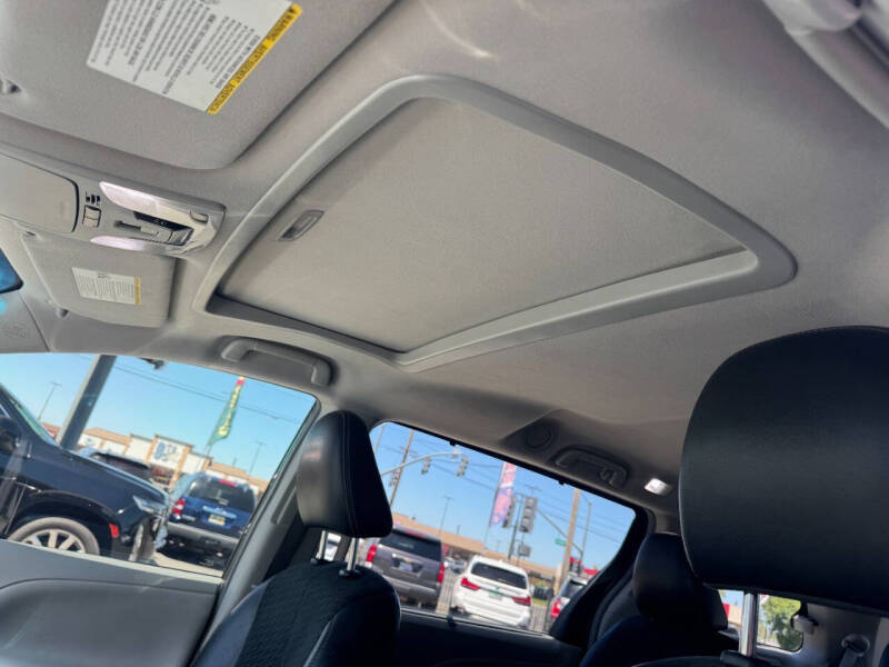 2014 Toyota Sienna SE 8-Passenger