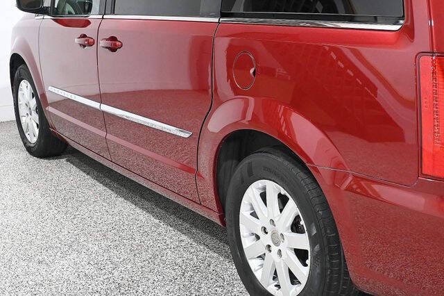 2011 Chrysler Town and Country Touring-L