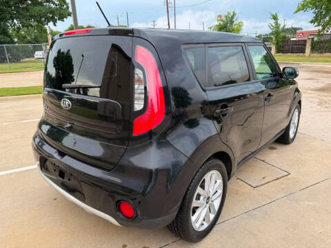 2018 Kia Soul +