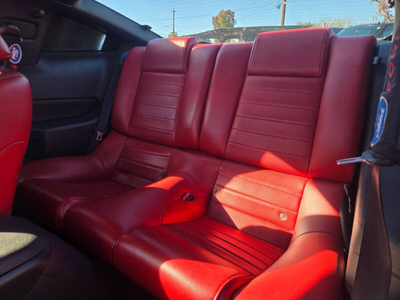 2005 Ford Mustang GT Premium